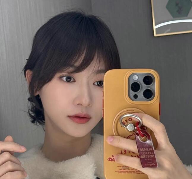 吴谨言现身产后首个公开活动 最新发文:好久不见